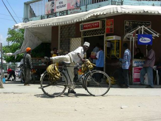 Zdjęcia: Nairobi, Zakupy zrobione - i do domu., KENIA Zdjęcia: Nairobi, Zakupy zrobione - i do domu., KENIA