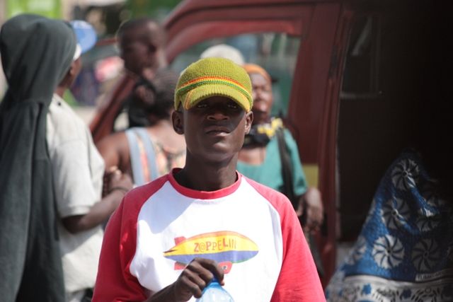 Zdjęcia: Mombasa, południowa Kenia, niby blisko ale....w cieniu......, KENIA Zdjęcia: Mombasa, południowa Kenia, niby blisko ale....w cieniu......, KENIA