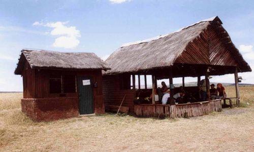 Zdjecie KENIA / Rezerwat Masaj Mara / MAsai Mara / Budynek lotniska w rezerwacie Masai Mara