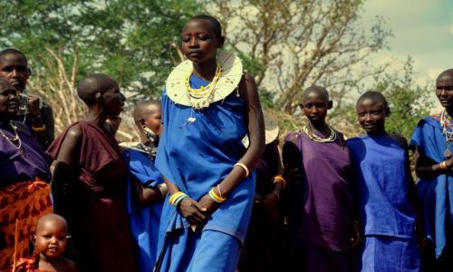 Zdjcie KENIA / Tsavo East / Masai village / Kobiety!