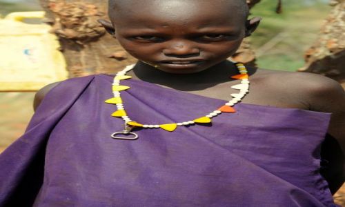 Zdjcie KENIA / Tsavo East / Masai village / look 