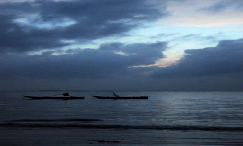 Zdjęcie KENIA / Diani  / Beach  / troche jeszcze nocy