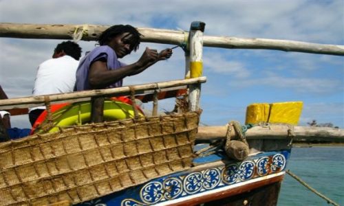Zdjecie KENIA / - / Mombasa / na odzi...