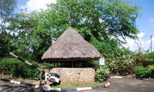 Zdjęcie KENIA / Wybrzeże / Przy Holelu Palm , Coral Beach / Budka Strażnicza