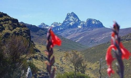 Zdjecie KENIA / Mount Kenya / Mackinder Valley - View of Mount Kenya / Hiking Mount Kenya - Point Lenana