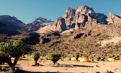 Zdjecie KENIA / Mount Kenya / Mackinder Valley - View of Mount Kenya / Hiking Mount Kenya - Point Lenana