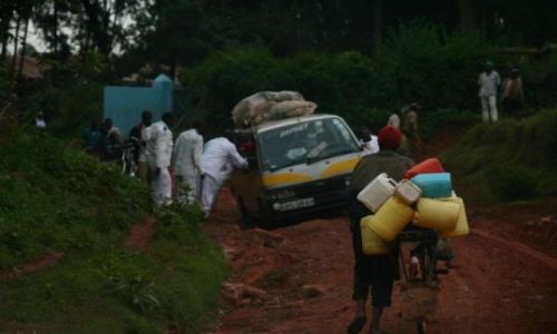 Zdjęcie KENIA / Kakamega / droga do Kakamega / Trochę gorsze drogi niż u nas
