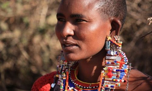 Zdjecie KENIA / Park Narodowy Amboseli / wioska masajska / masajskie kobiety