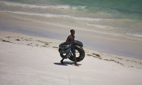Zdjecie KENIA / Ocean Indyjski / Mombasa / mobilna wypoyczalnia .......k ratunkowych:)