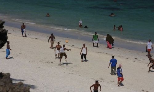 Zdjcie KENIA / Ocean Indyjski / Mombasa / pika nona  plaowa.....