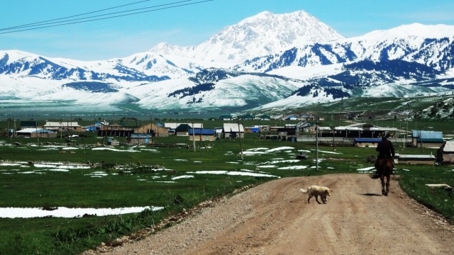 Zdj cia: Karkara , Powitanie Kirgizji, KIRGIZJA