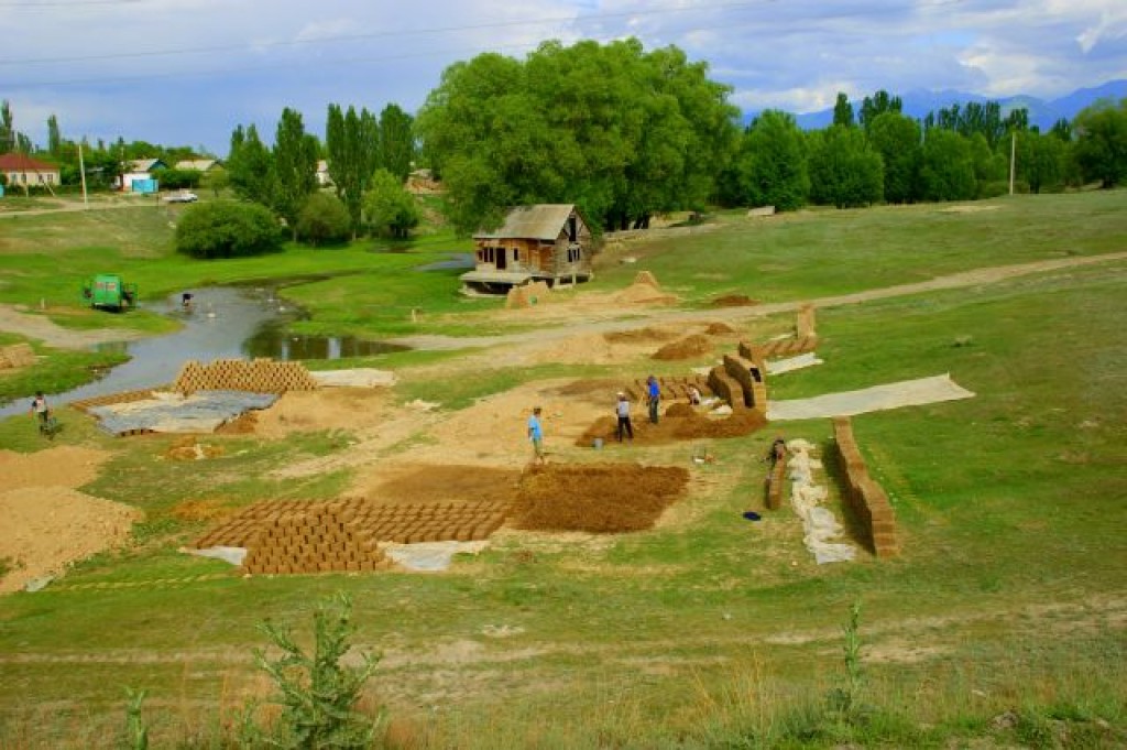 Zdjęcia: Karakoł, Karakoł, Cegielnia , KIRGIZJA Zdjęcia: Karakoł, Karakoł, Cegielnia , KIRGIZJA