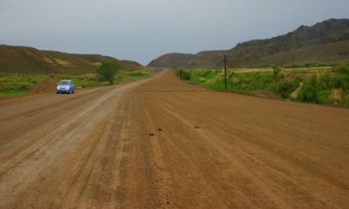 Zdjcie KIRGIZJA / Tutmok / Tutmok / Autostrada