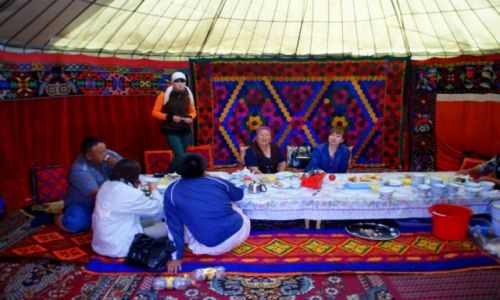 Zdjęcie KIRGIZJA / -Kirgistan / Kirgistan / Śniadanie