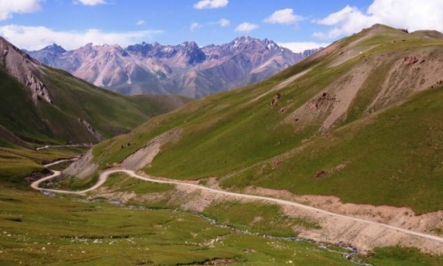 Zdjcie KIRGIZJA / Jezioro Issyk-kul / - / W drodze