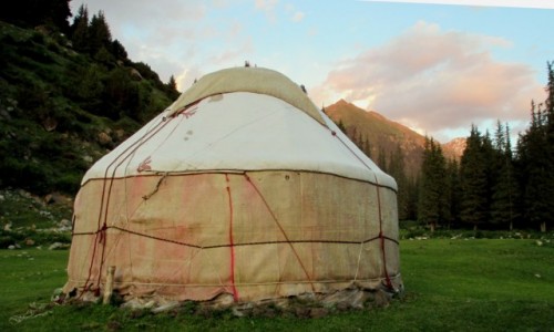 Zdjecie KIRGIZJA / Tien-Shan / Gdzie powyej Kyzyl Tuu / O wicie