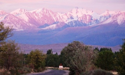 Zdjecie KIRGIZJA / obwd issykkulski / po zachodniej stronie  jeziora Issyk Kul / Rowy wieczr