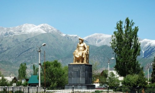 Zdjecie KIRGIZJA / obwd issykkulski / po poudniowej stronie  jeziora Issyk Kul / Lnicy w zotym socu