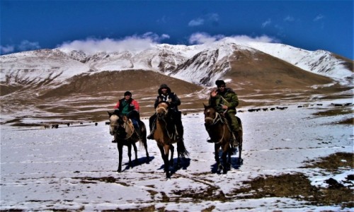 Zdjecie KIRGIZJA / Issyk Kul / Droga do jeziora Issyk Kul / Trjka wspaniaych