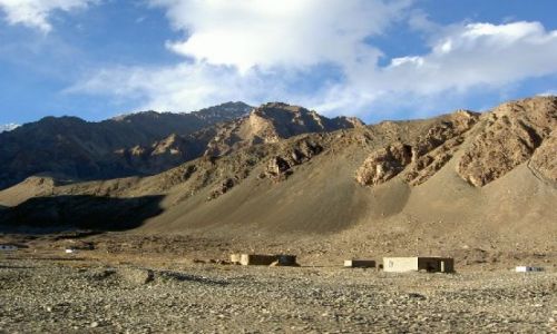 Zdjecie KIRGIZJA / Tien Shan / dosyc blisko granicy z tadzykistanem / Tien Shan