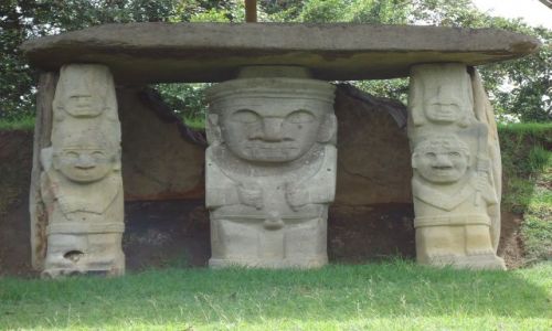 Zdjcie KOLUMBIA / Huila / San Agustin / Posgi