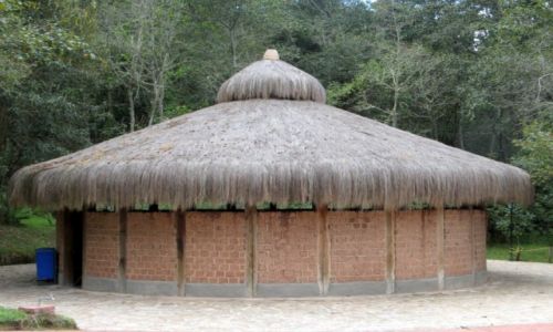 Zdjcie KOLUMBIA / Okolice Bogoty / Guatavita / Replika ceremonialnego domostwa plemienia Chibcha 