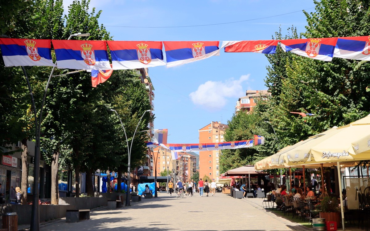 Zdjęcia: Kosowska Mitrowica, Serbska część Mitrowicy, KOSOWO Zdjęcia: Kosowska Mitrowica, Serbska część Mitrowicy, KOSOWO