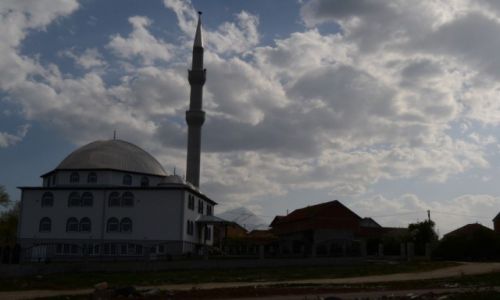 Zdjecie KOSOWO / gnijlne / okolice vitina / meczet