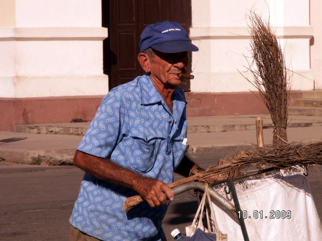 Zdjęcia: Cienfuegos, południowe wybrzeże, Kubańczyk, KUBA Zdjęcia: Cienfuegos, południowe wybrzeże, Kubańczyk, KUBA