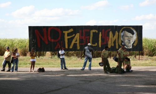 Zdjęcie KUBA /  Matanzas / Cienga de Zapada  / Propaganda w stylu Castro