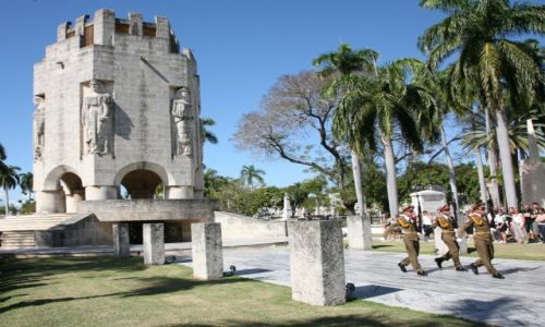 Zdjcie KUBA / Santiago de Cuba / Mauzoleum Jose Martiego / Zmiana warty 