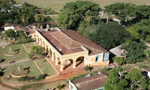 Zdjecie KUBA / Valle de los Ingenios  / Manaca Iznaga / Na plantacji trzciny cukrowej