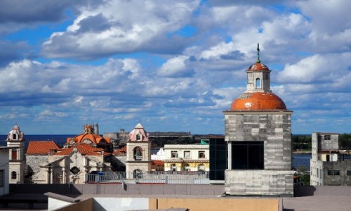 Zdjęcie KUBA / płn. Kuba / Havana Vieja / Widok z restauracji hotelu Ambos Mundos