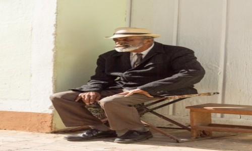 Zdjcie KUBA / Sancti Spiritus / Trinidad / Kubaski emeryt