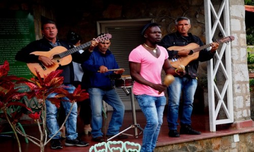 Zdjcie KUBA / Pinar del Ro,  zachodnia Kuba / Valle de Vinales / Piosenki Buena Vista Social Club wszdzie...