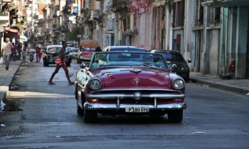 Zdjecie KUBA / La Habana / Centro Habana / Oldtimer