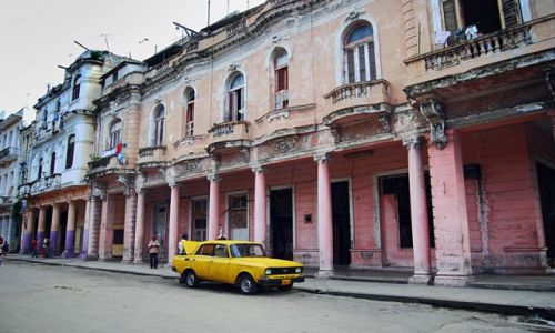 Zdjecie KUBA / Hawana / Centro Habana / Kolory Hawany