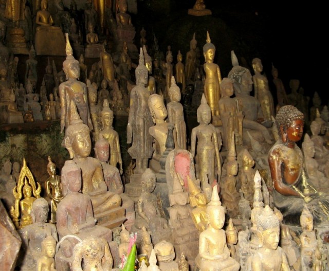 Zdj cia: Luang Prabang, Luang Prabang, Jaskinie Pak Ou, LAOS