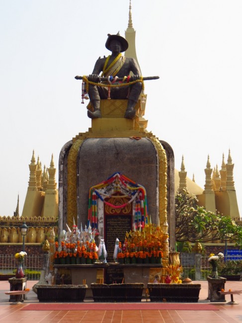 Zdj cia Vientiane Laos P nocny Pomnik Kr la Setthathirata LAOS