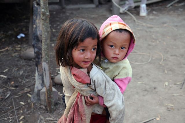 Zdjęcia: Nong Khiaw, Starsza siostra, LAOS Zdjęcia: Nong Khiaw, Starsza siostra, LAOS
