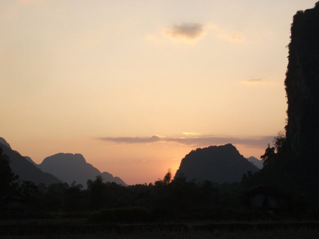 Zdjęcia: Vang Vieng, okolice, Vang Vieng, ... już po ..., LAOS Zdjęcia: Vang Vieng, okolice, Vang Vieng, ... już po ..., LAOS
