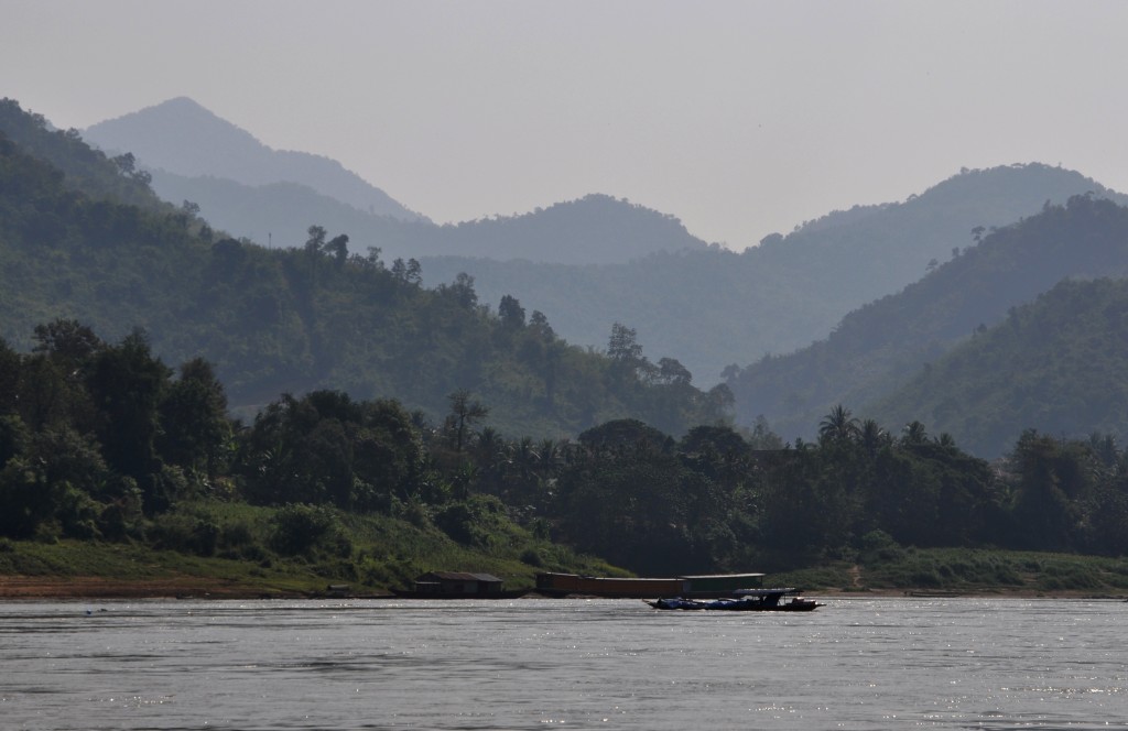 Zdjęcia: rzeka Mekong, północny Laos, Pejzaż nad Mekongiem , LAOS Zdjęcia: rzeka Mekong, północny Laos, Pejzaż nad Mekongiem , LAOS