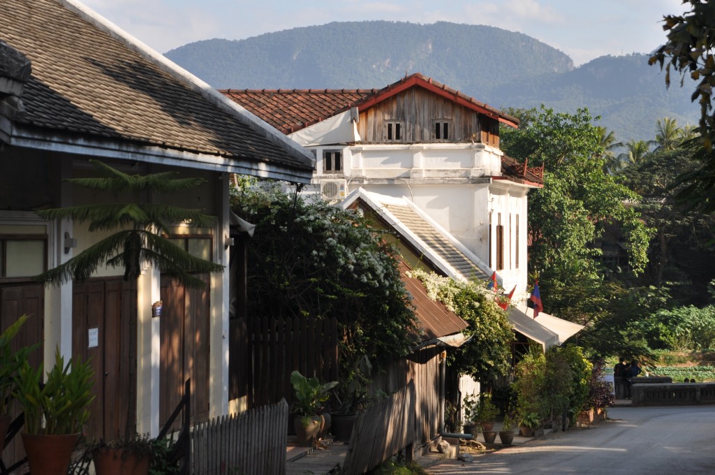 Zdjęcia: Louangphrabang, północny Laos, Uliczka , LAOS Zdjęcia: Louangphrabang, północny Laos, Uliczka , LAOS