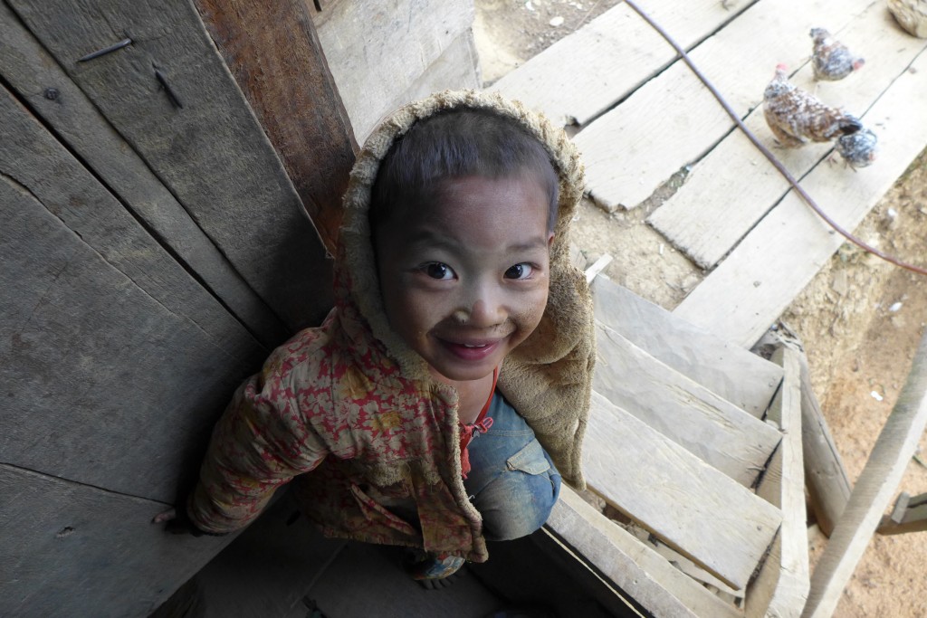 Zdjęcia: Wioska Akha, Phongsaly Province, dzieci w wioskach Akha, LAOS Zdjęcia: Wioska Akha, Phongsaly Province, dzieci w wioskach Akha, LAOS