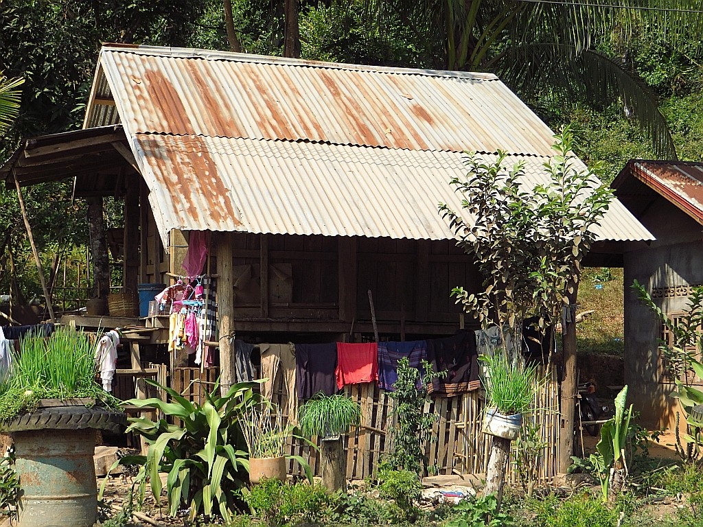 Zdjęcia: trasa Vientiane - Vang Vieng, Laos północny, wiejska architektura , LAOS Zdjęcia: trasa Vientiane - Vang Vieng, Laos północny, wiejska architektura , LAOS
