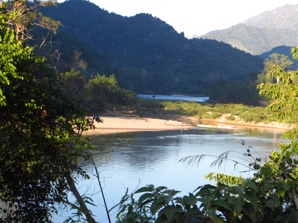 Zdjęcia: Nong Khiaw, Laos północny, spacer brzegiem rzeki Ou, LAOS Zdjęcia: Nong Khiaw, Laos północny, spacer brzegiem rzeki Ou, LAOS