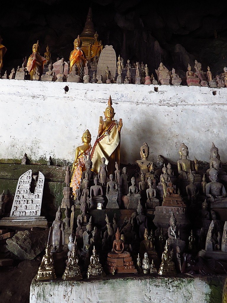 Zdjęcia: okolice Luang Prabang, Laos północny, grota dolna, LAOS Zdjęcia: okolice Luang Prabang, Laos północny, grota dolna, LAOS
