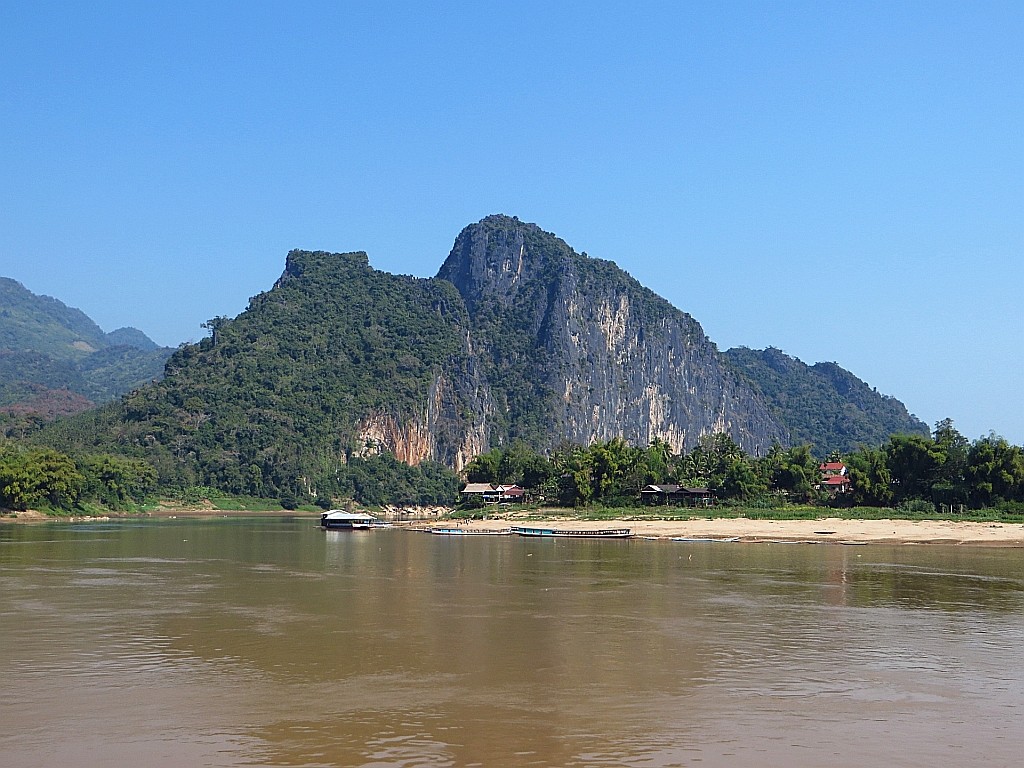 Zdjęcia: Luang Prabang - groty Pak Ou, Laos północny, rejs po Mekongu, LAOS Zdjęcia: Luang Prabang - groty Pak Ou, Laos północny, rejs po Mekongu, LAOS