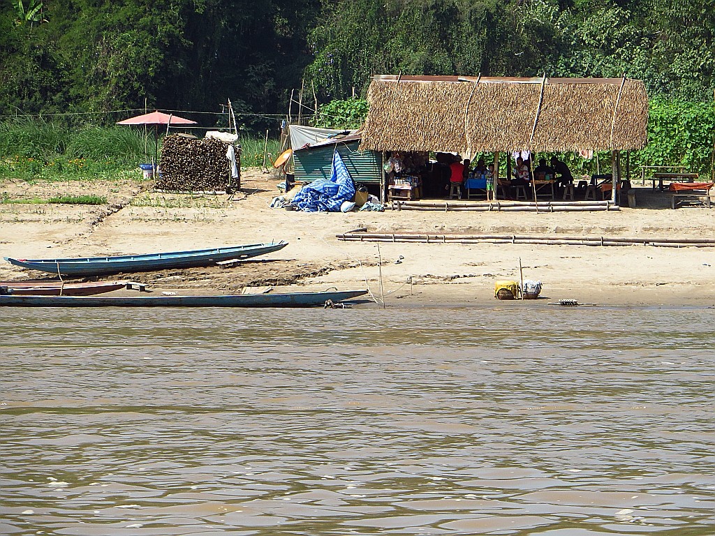 Zdjęcia: Luang Prabang - groty Pak Ou, Laos północny, rejs po Mekongu, LAOS Zdjęcia: Luang Prabang - groty Pak Ou, Laos północny, rejs po Mekongu, LAOS