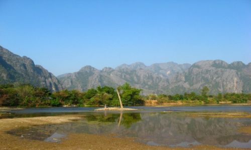 Zdjecie LAOS / Laos / Van Vieng / By the river